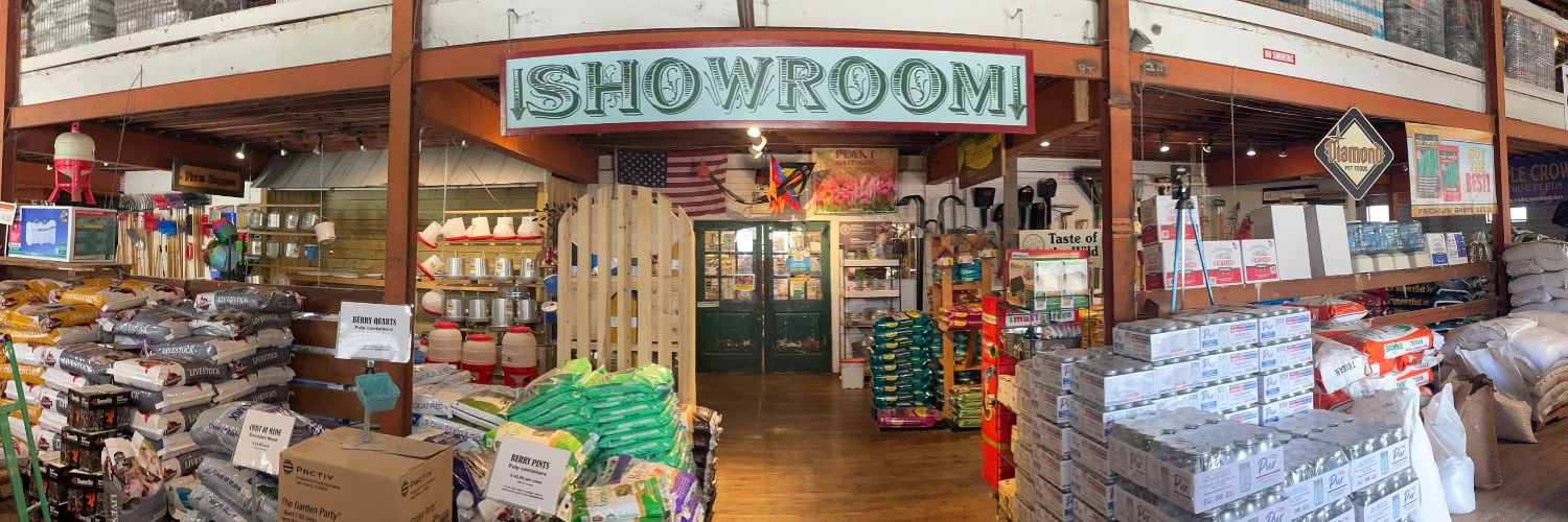 Find Feed and Homesteading Supplies at Hawthorne Country Store!
