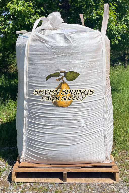 A white Seven Springs Farm Supply Blend Tote.